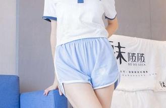 袜啵啵 – 小甜豆再上线,黑丝搭配脚尖款,看了一张图片一下子脑洞打开了,怪奇凑巧。
