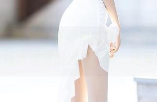 语画界 – 图库分享：见证允儿Claire如何和死库水碰撞出火花，咦，这算啥呀