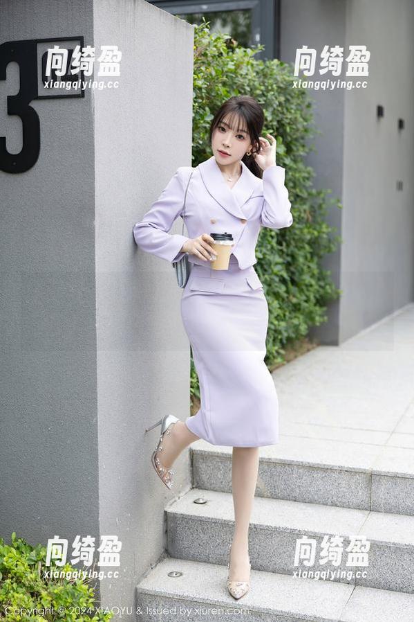 语画界-徐莉芝 语画界 - 徐莉芝即使是白衬衫系列的精选,依旧能让人停下脚步,佩服。