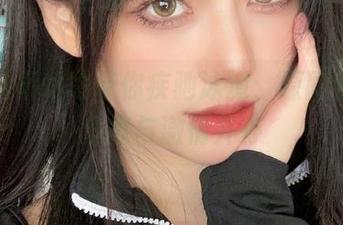 阿九从不咕咕带你疾驰泳道:原图分享,速度与激情并存