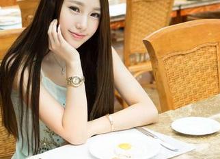 青豆客 – 随便一拍都很好,这就是岑苑之barbiebaby最新校园图集的真实写照,谁说只会露脸?
